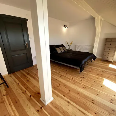 Apartament Przy Ratuszu Апартаменты